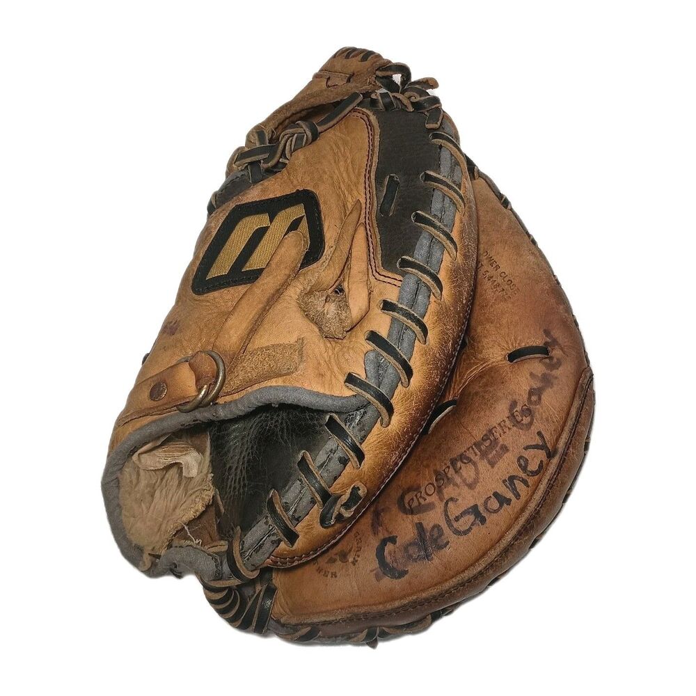 Mizuno GXC-100 Boys Broken In Game Ready 31” Baseball Catchers Mitt Right Throw